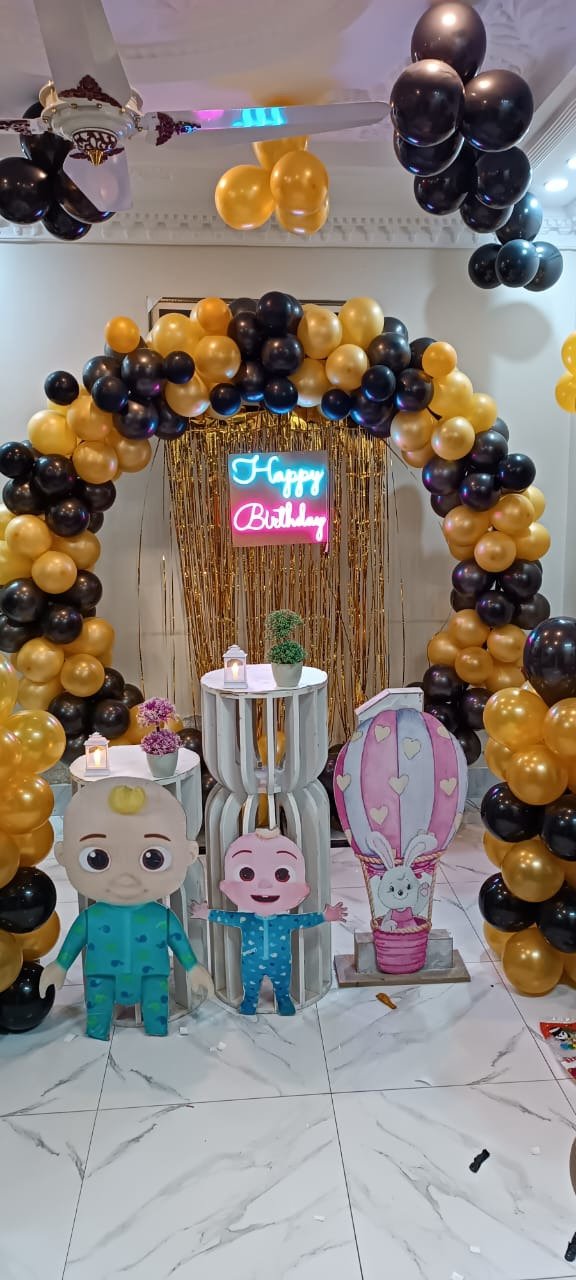 Orange and white birthday balloon decoration in Sialkot – Events In Sialkot