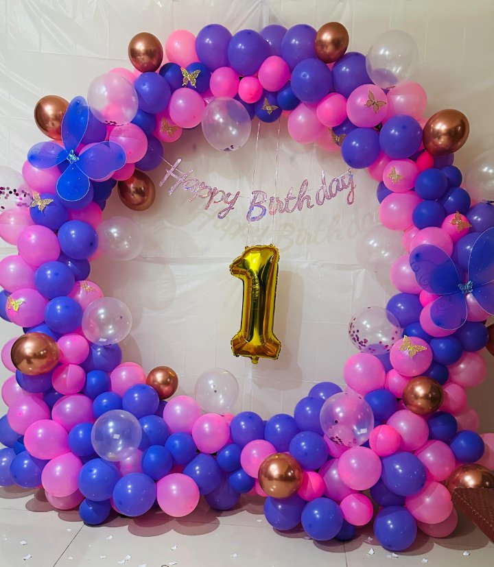 Pink and blue birthday balloon decoration in Sialkot – Events In Sialkot