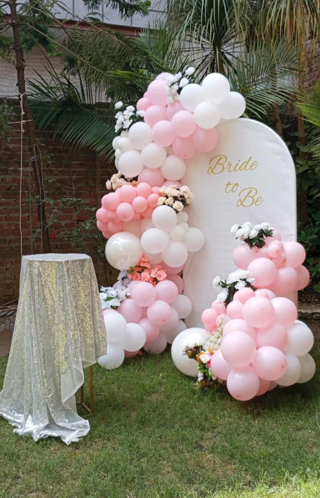 White and green birthday balloon decoration in Sialkot – Events In Sialkot