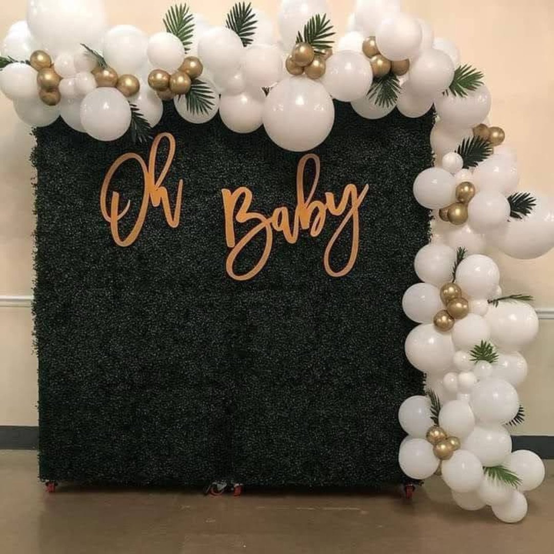 White birthday balloon decoration in Sialkot – Events In Sialkot
