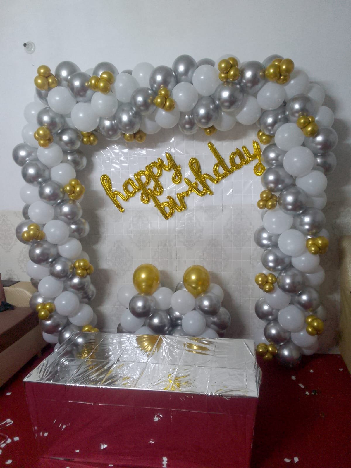 Maroon and white birthday balloon decoration in Sialkot – Events In Sialkot