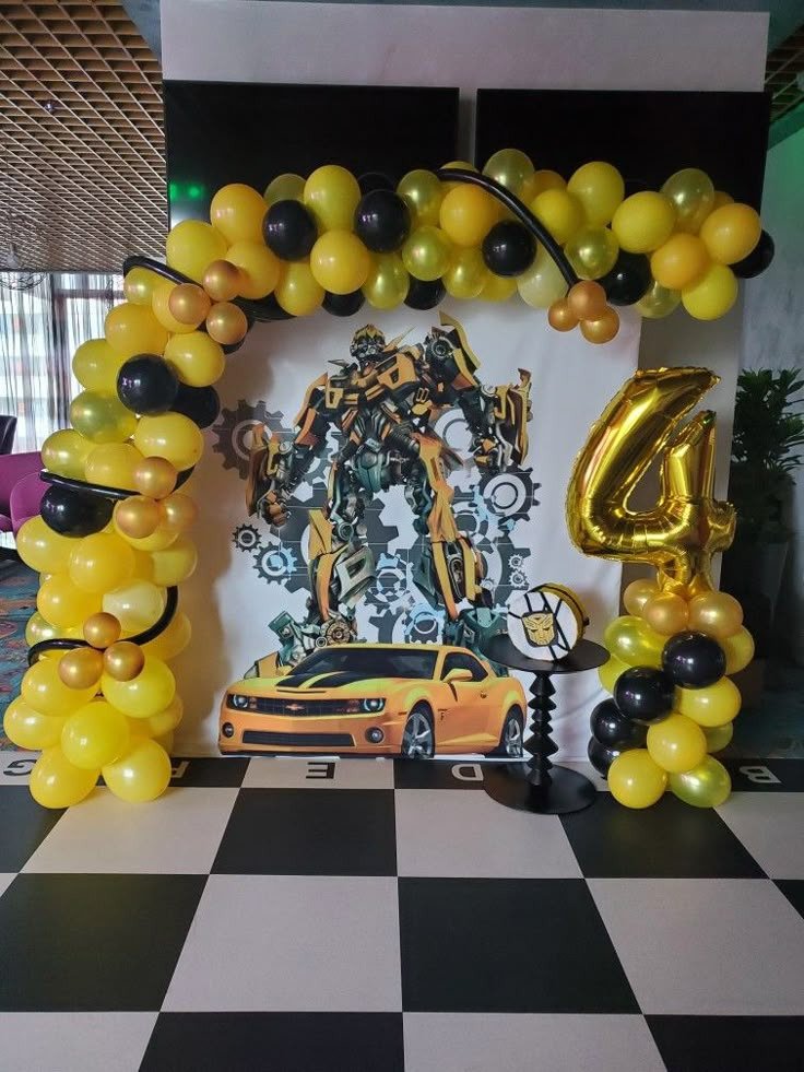 Gold birthday balloon decoration in Sialkot – Events In Sialkot