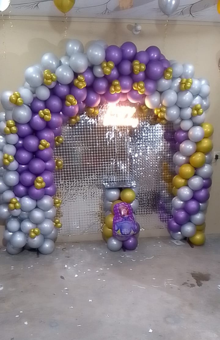 Purple and gold birthday balloon decoration in Sialkot – Events In Sialkot
