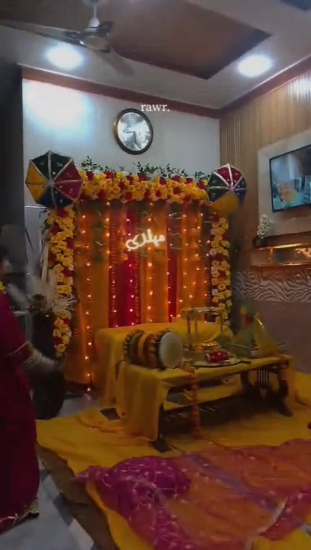 Maroon mehndi stage decoration in Sialkot – Events In Sialkot